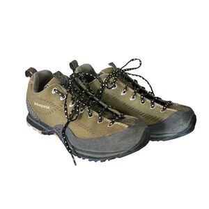 Patagonia Shoes Woman’s Size 8 Performance Hiking Sneakers